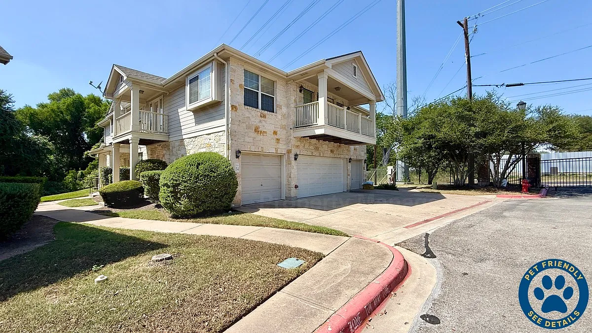 2 bed, 2.5 bath, 1550 sqft, $2,000 — Photo 1