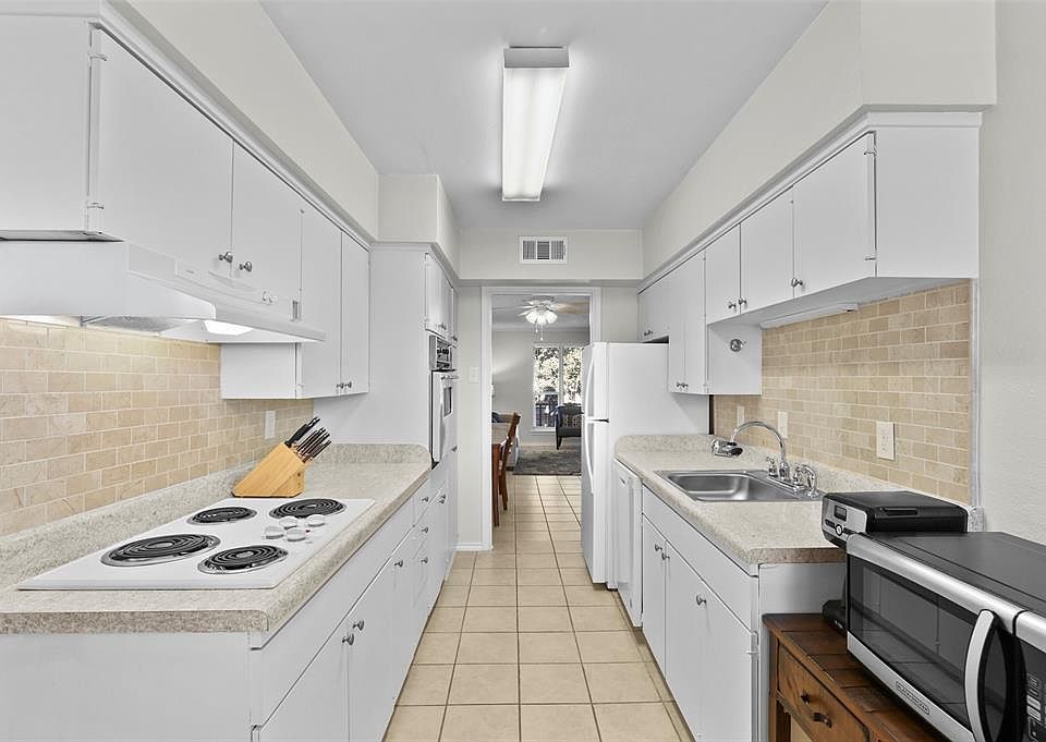 1st image of 11104 Valleydale Dr #D