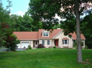 64 Travis Rd, Hyde Park, NY 12538