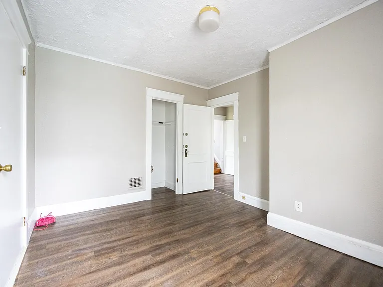 2295 Grandview Ave — Photo 11