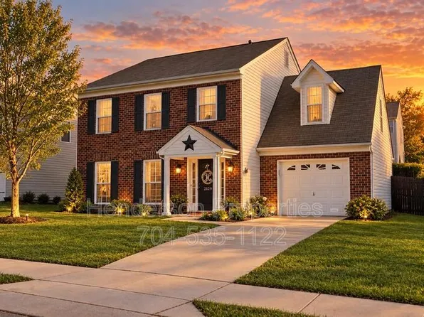 2121 Ballingarry Dr, Statesville, NC 28625