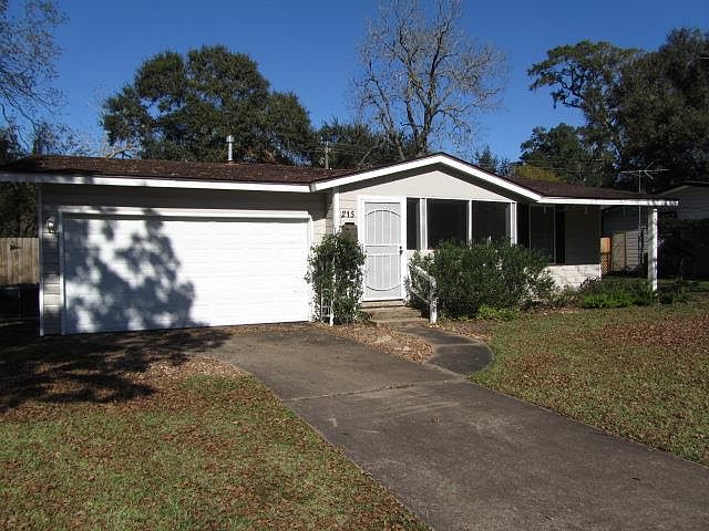 1st image of 215 Camellia St