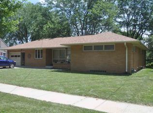 1415 E State St, Mason City, IA 50401