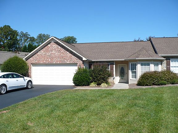 2nd image of 111 Charles Towne Dr