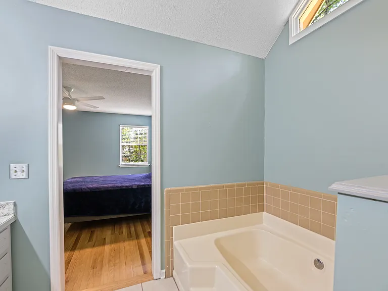 1835 Folkstone Rd — Photo 24