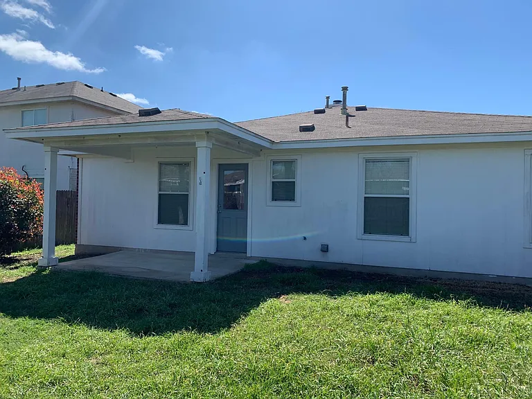 509 Golden Gate Dr — Photo 17