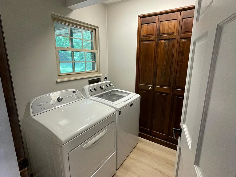 6325 Dunlap Dr — Photo 5