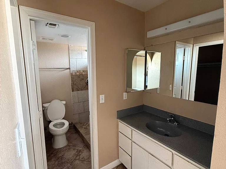 7624 N 44th Dr — Photo 13