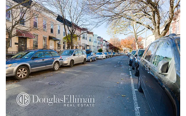 Sold by Douglas Elliman | media 37