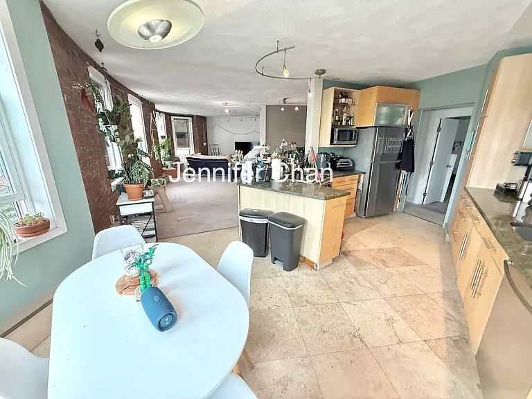210 Chestnut Hill Ave #5 — Photo 3