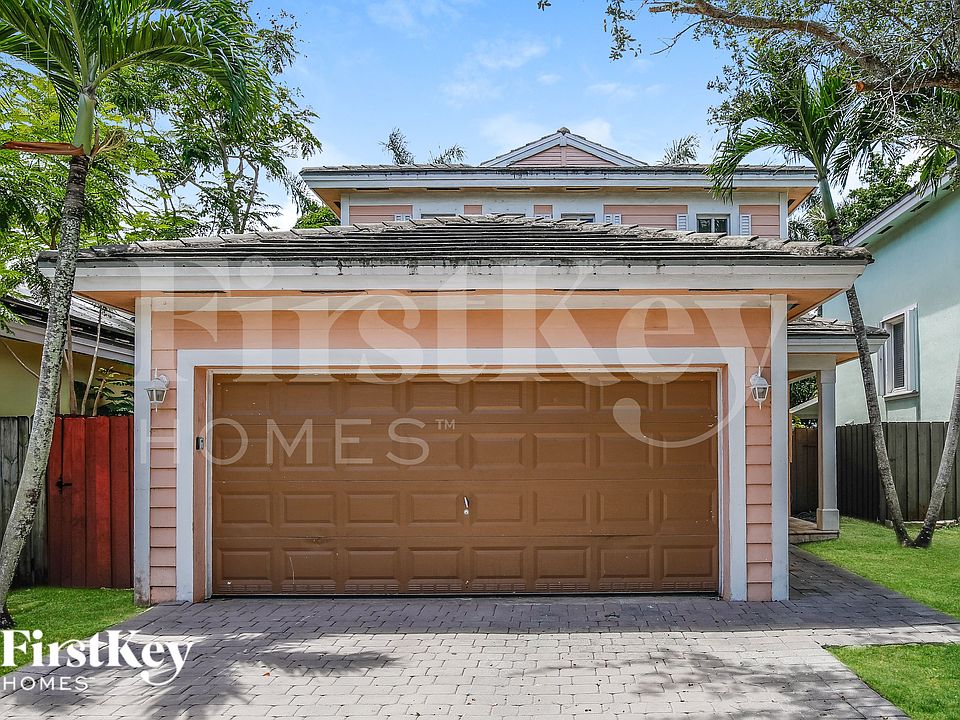 1st image of 3432 NE 3rd Dr