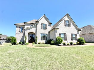 3232 Emery Cir N, Nesbit, MS 38651