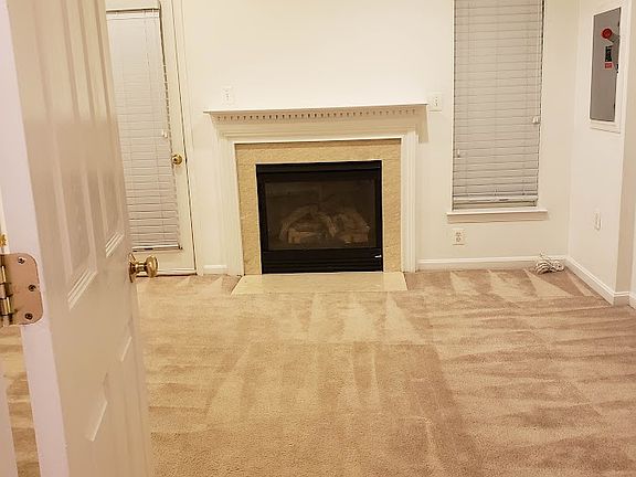 3rd image of 3826 Elbert Ave