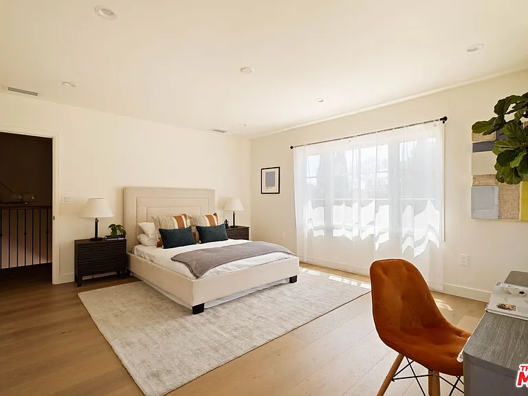 308 S Highland Ave — Photo 26