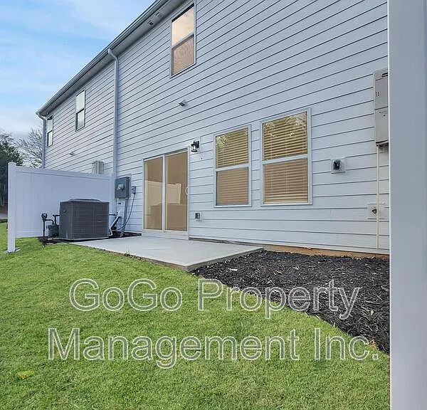 202 Round Back Way — Photo 9