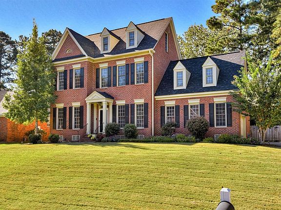 2nd image of 4565 Aylesbury Ct