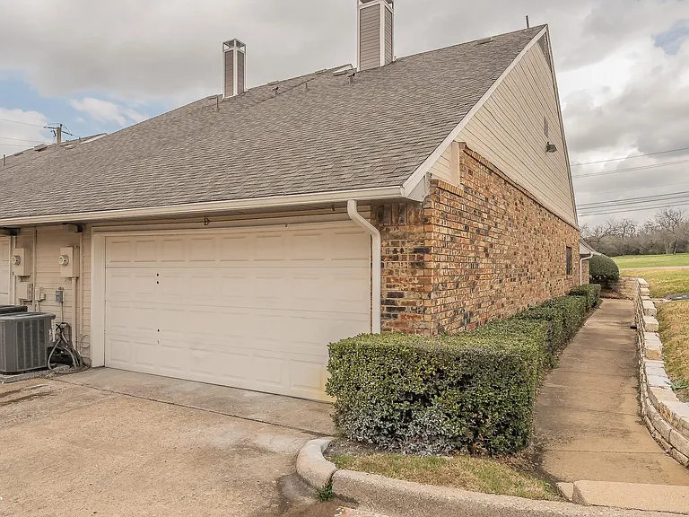 2800 Keller Springs Rd #10 — Photo 6