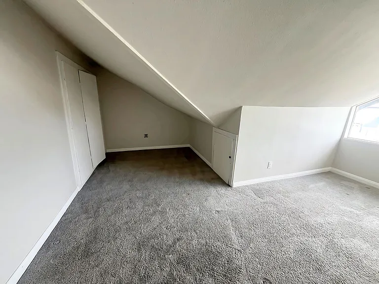 446 Annette Pl — Photo 12