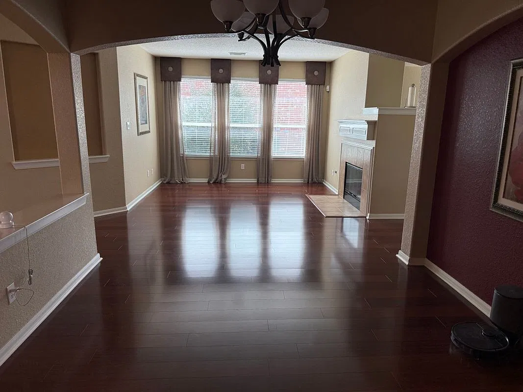 3 bed, 2.0 bath, 2257 sqft, $2,500 — Photo 2