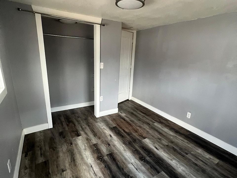 1st image of 411 Buckboard Ln