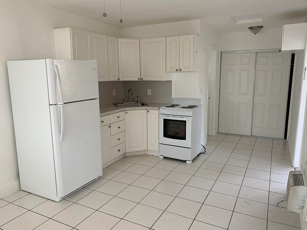 Studio, 1.0 bath, 550 sqft, $1,400 — Photo 4