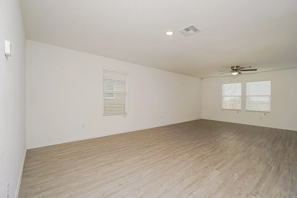 4 bed, 2.0 bath, 1667 sqft, $1,755 — Photo 4