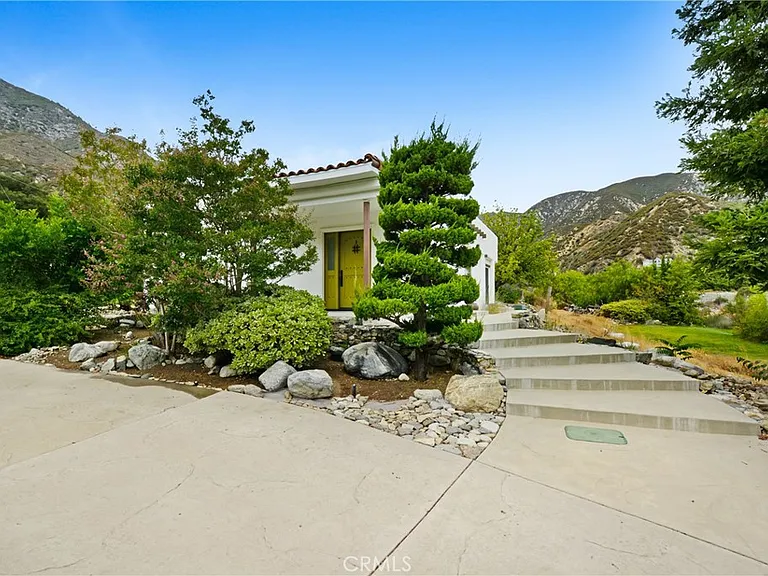 821 Melody Ln — Photo 2