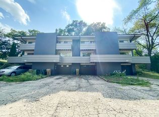 1107 Catalpa Cir #1108, Madison, WI 53713