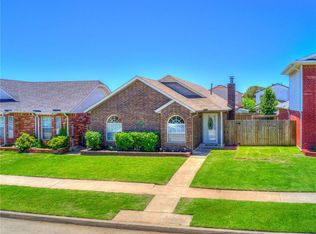 1508 Westmore Dr, Moore, OK 73170