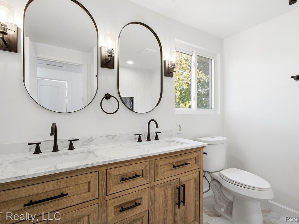 27116 Selkirk St, photo 23