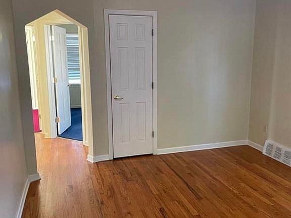 2nd image of 14555 Russell Ave