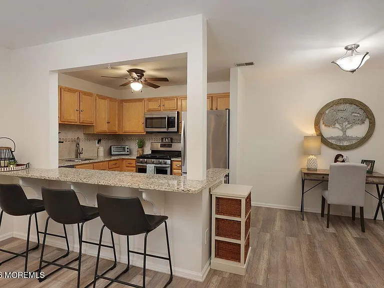 1015 Wedgewood Cir #1015 — Photo 9