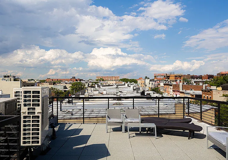 277 Irving Ave #2R — Photo 11