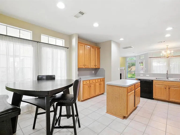 10222 Thornmont Ln — Photo 31