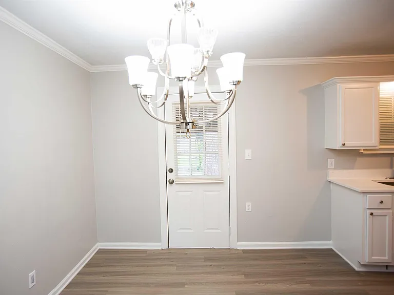 3804 Pine Cone Dr — Photo 9