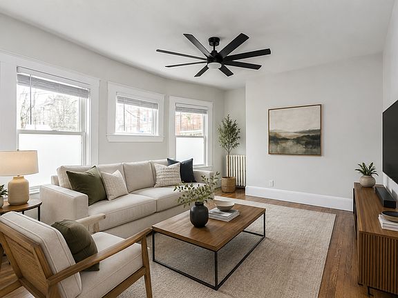 4th image of 369 Tappan St APT 6