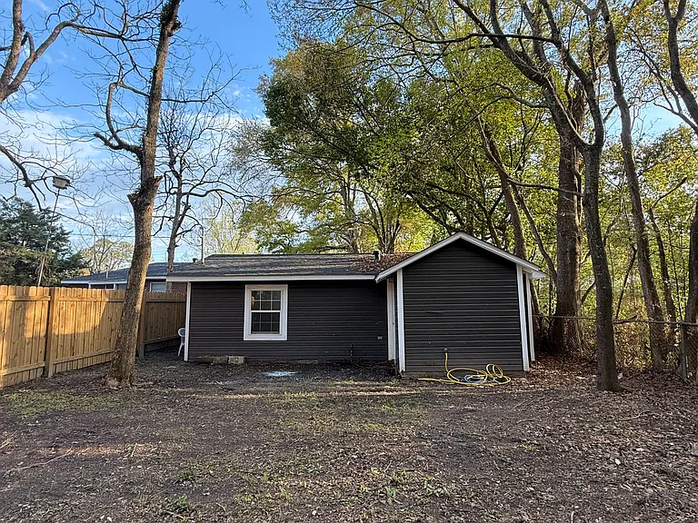 2566 Pleasant Valley Rd #A — Photo 10