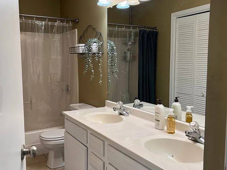 Upstairs bathroom