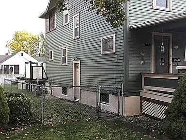 3 bed, 1880 sqft, $1,000 — Photo 3