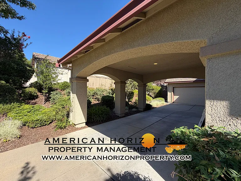 4124 Arenzano Way — Photo 28