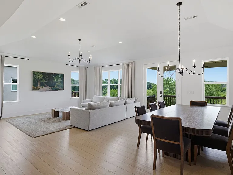 7628 Delancey Dr — Photo 9