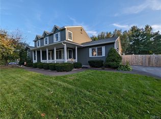 4 Foxwood Dr, Baldwinsville, NY 13027