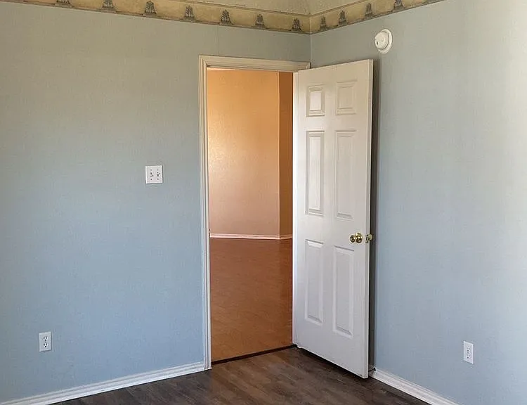 4705 Colby Dr — Photo 10
