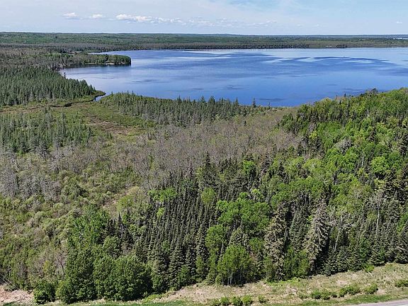 4th image of 21 Nett Lake Rd