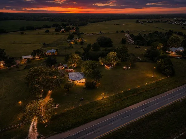 5612 Highway 71 E, Smithville, TX 78957