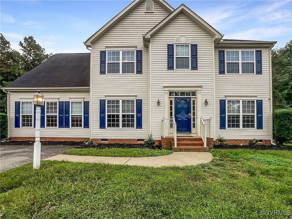 1st image of 120 Scotch Pine Dr