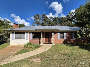 105 Elizabeth St, Evergreen, AL 36401