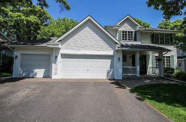 1st image of 1027 101st Ln NE
