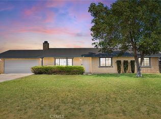 12749 Algonquin Rd, Apple Valley, CA 92308