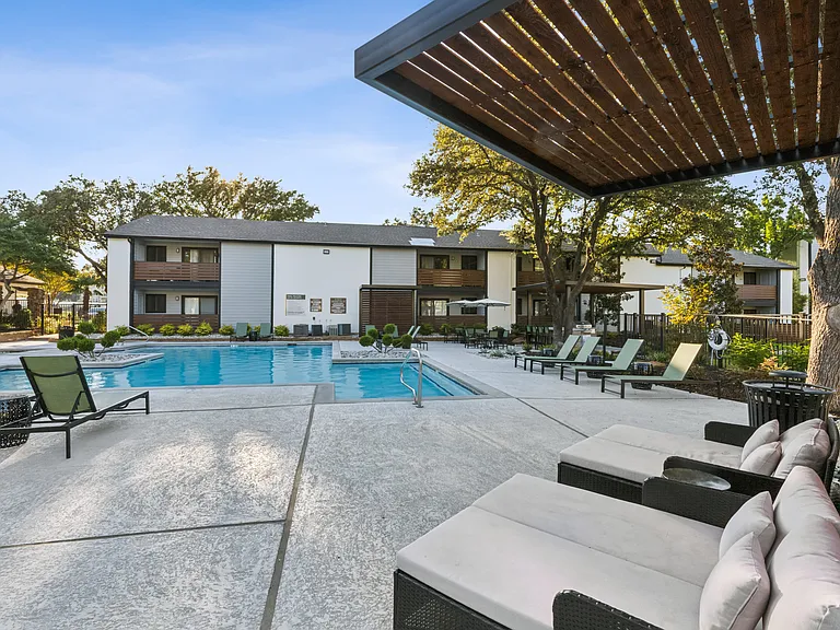 The Reid Apartments — Photo 20
